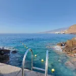 Beachfront Seaview Oasis - Private Terrace & Panoramic Ocean Views Lejlighed Tabaiba