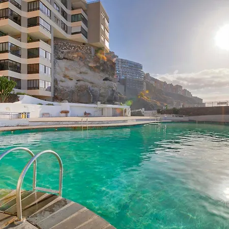 Apartamento Beachfront Seaview Oasis - Private Terrace & Panoramic Ocean Views