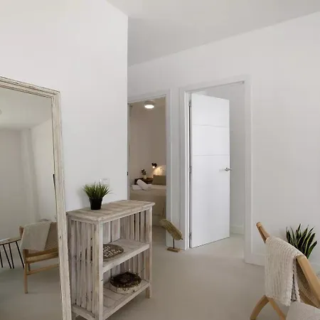 Beachfront Seaview Oasis Апартаменты Табайба